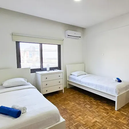 The Cozy Seaside Retreat Apartment