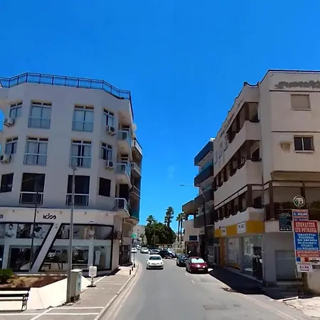 דירה The Cozy Seaside Retreat לרנקה