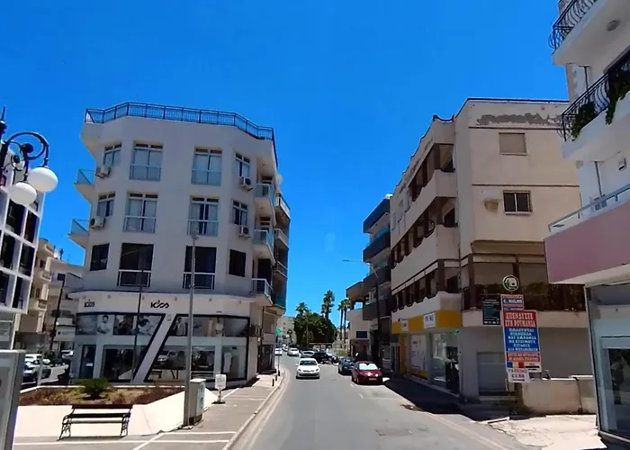 Апартаменты The Cozy Seaside Retreat Ларнака